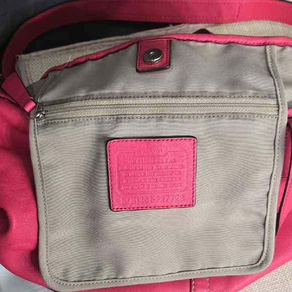 V-DAY SALE! Coach Bold Pink Shoulder Bag EUC - Picture 15 of 16